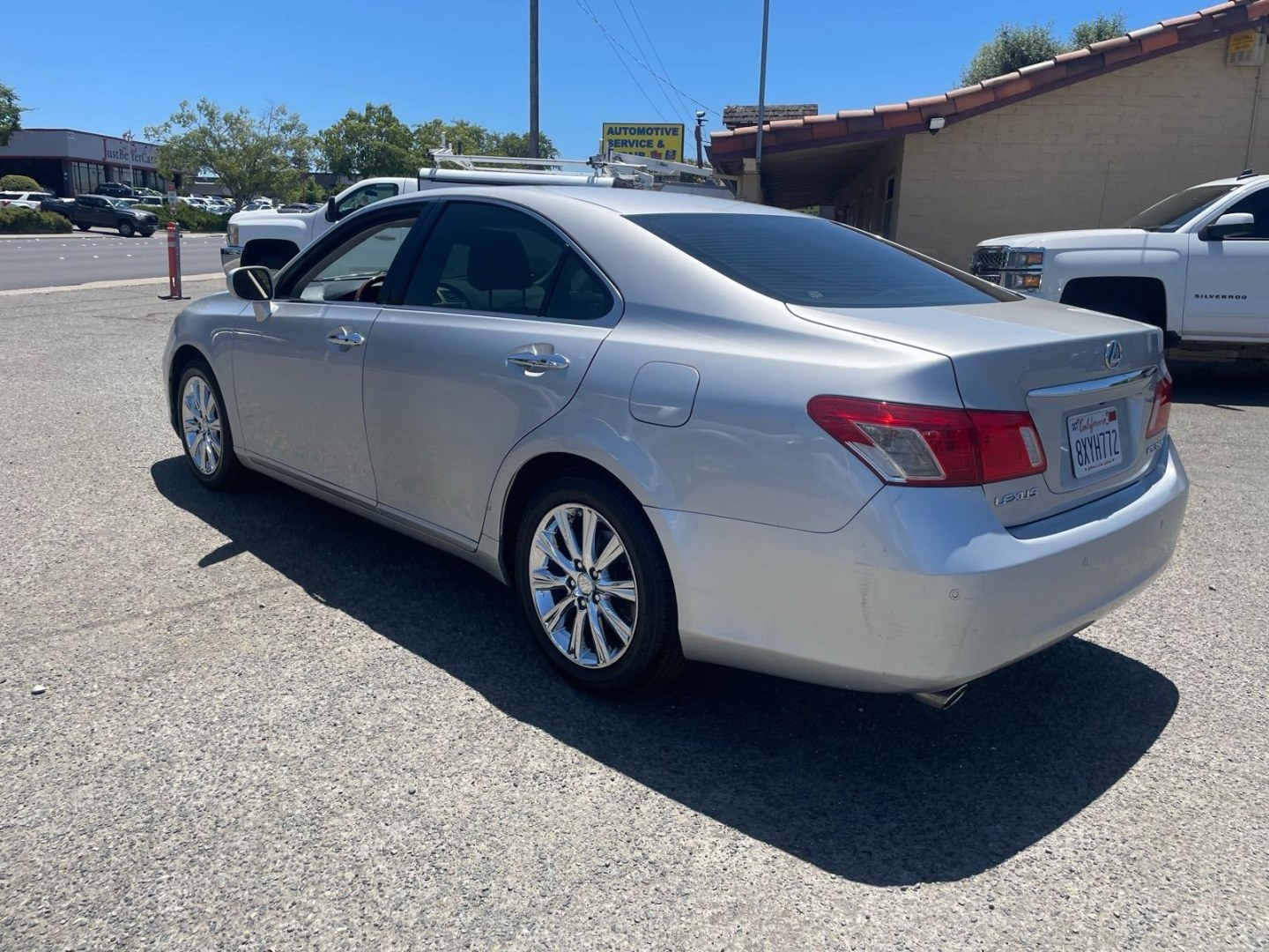 2008 Tungsten Pearl Lexus ES 350 Base (JTHBJ46G682) with an 3.5L 3.5L V6 272hp 254ft. lbs. Other engine, 6-Speed Automatic w/Sequential Shift Mode transmission, located at 800 Riverside Ave, Roseville, CA, 95678, 916-773-4549 & Toll Free: 866-719-4393, 38.732265, -121.291039 - LOW MILES LEATHER MOON ROOF PARKING SENSORS- Photo#2