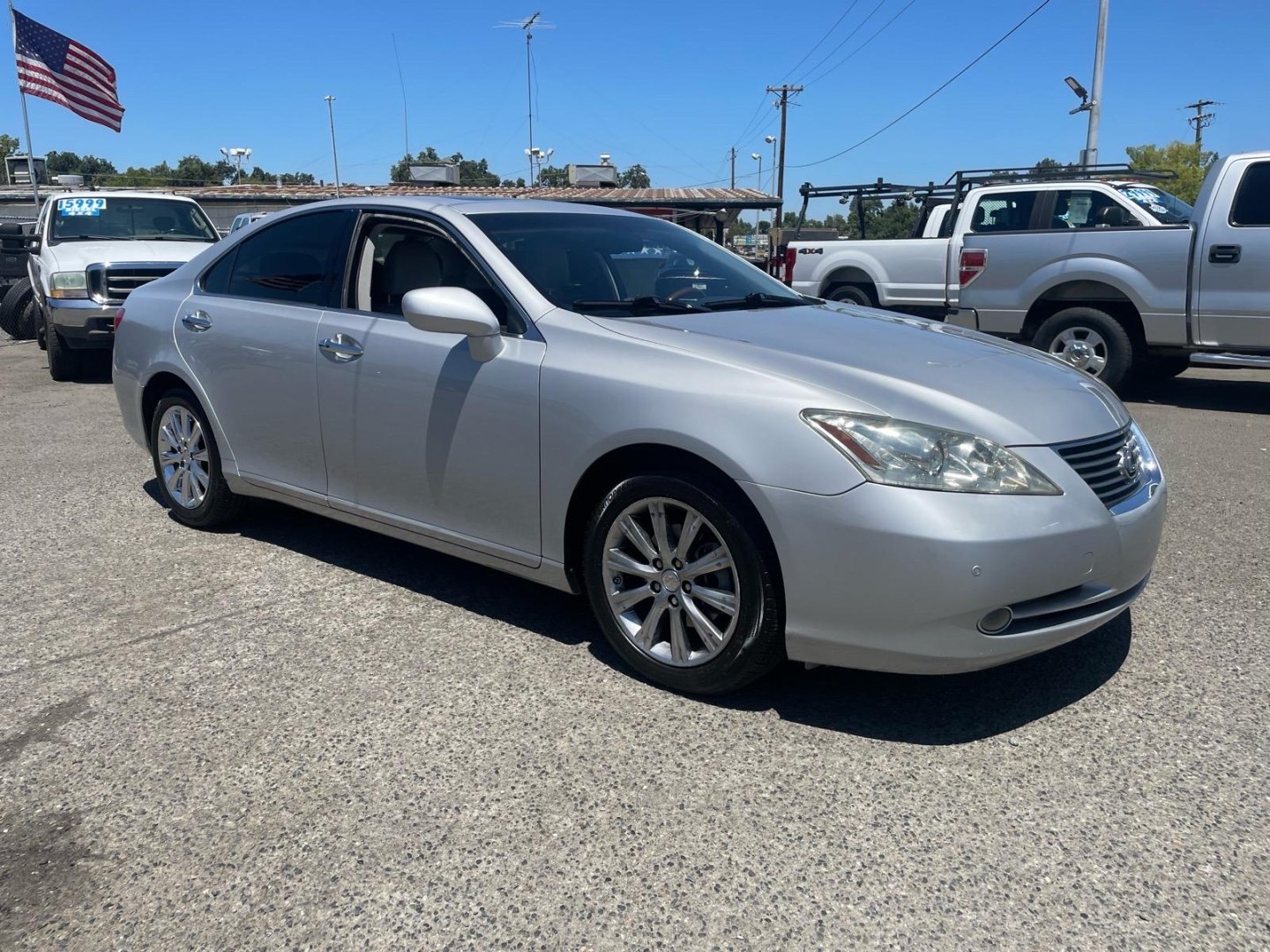2008 Tungsten Pearl Lexus ES 350 Base (JTHBJ46G682) with an 3.5L 3.5L V6 272hp 254ft. lbs. Other engine, 6-Speed Automatic w/Sequential Shift Mode transmission, located at 800 Riverside Ave, Roseville, CA, 95678, 916-773-4549 & Toll Free: 866-719-4393, 38.732265, -121.291039 - LOW MILES LEATHER MOON ROOF PARKING SENSORS- Photo#6