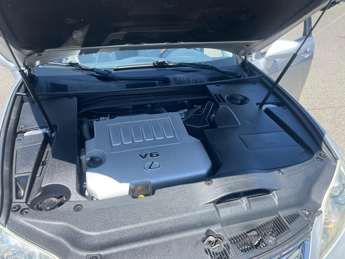 2008 Tungsten Pearl Lexus ES 350 Base (JTHBJ46G682) with an 3.5L 3.5L V6 272hp 254ft. lbs. Other engine, 6-Speed Automatic w/Sequential Shift Mode transmission, located at 800 Riverside Ave, Roseville, CA, 95678, 916-773-4549 & Toll Free: 866-719-4393, 38.732265, -121.291039 - LOW MILES LEATHER MOON ROOF PARKING SENSORS- Photo#12