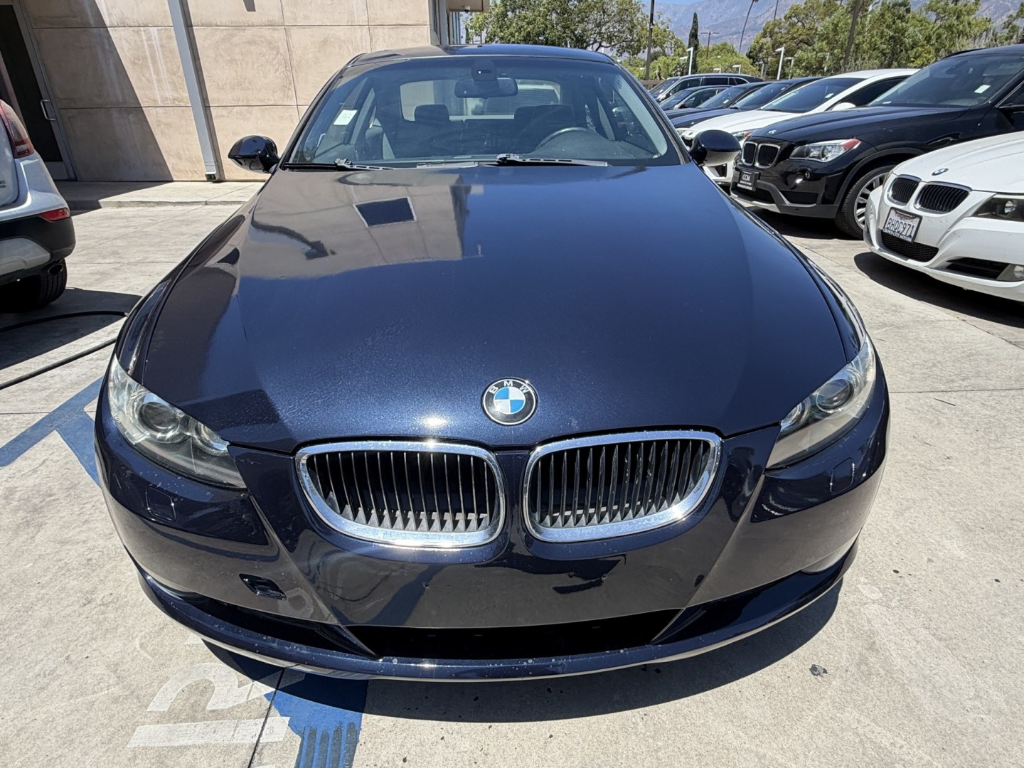 2009 BLACK /Gray BMW 3-Series 328xi Coupe (WBAWC33539P) with an 3.0L L6 DOHC 24V engine, Automatic transmission, located at 30 S. Berkeley Avenue, Pasadena, CA, 91107, (626) 248-7567, 34.145447, -118.109398 - Low Miles!! Leather Seats!!! X-DRIVE!! This 2009 BMW 3-Series 328xi Coupe looks and drives well. Bad Credit? We can help! We are the bank. All our cars are thoroughly inspected and reconditioned by our technicians. FREE CARFAX report. Stop by or call to speak with our friendly staff. Whether you h- Photo#5
