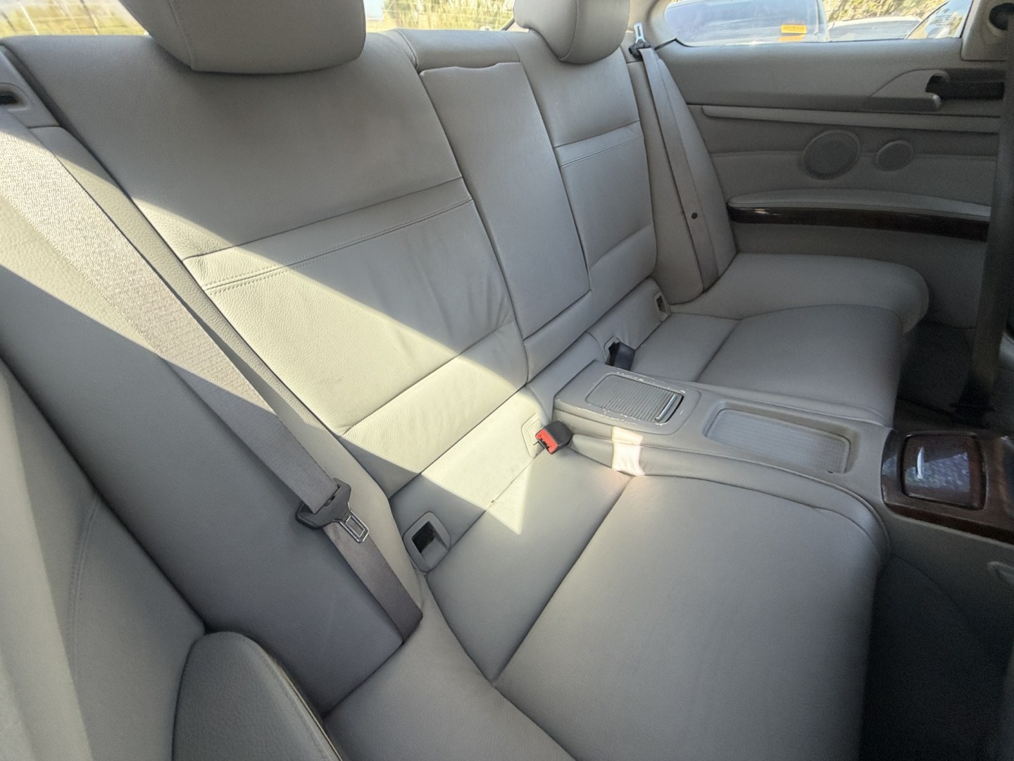 2009 BLACK /Gray BMW 3-Series 328xi Coupe (WBAWC33539P) with an 3.0L L6 DOHC 24V engine, Automatic transmission, located at 30 S. Berkeley Avenue, Pasadena, CA, 91107, (626) 248-7567, 34.145447, -118.109398 - Low Miles!! Leather Seats!!! X-DRIVE!! This 2009 BMW 3-Series 328xi Coupe looks and drives well. Bad Credit? We can help! We are the bank. All our cars are thoroughly inspected and reconditioned by our technicians. FREE CARFAX report. Stop by or call to speak with our friendly staff. Whether you h- Photo#21
