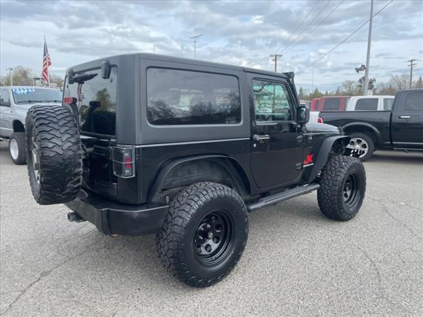 2009 Black Clear Coat Jeep Wrangler X (1J4FA24149L) with an 3.8L 3.8L V6 202hp 237ft. lbs. Sequential Multiport Fuel Injection engine, 6-Speed Manual transmission, located at 800 Riverside Ave, Roseville, CA, 95678, 916-773-4549 & Toll Free: 866-719-4393, 38.732265, -121.291039 - 4X4 LOW MILES 6 SPEED MANUAL NEW TIRES CLEAN CARFAX - Photo#3