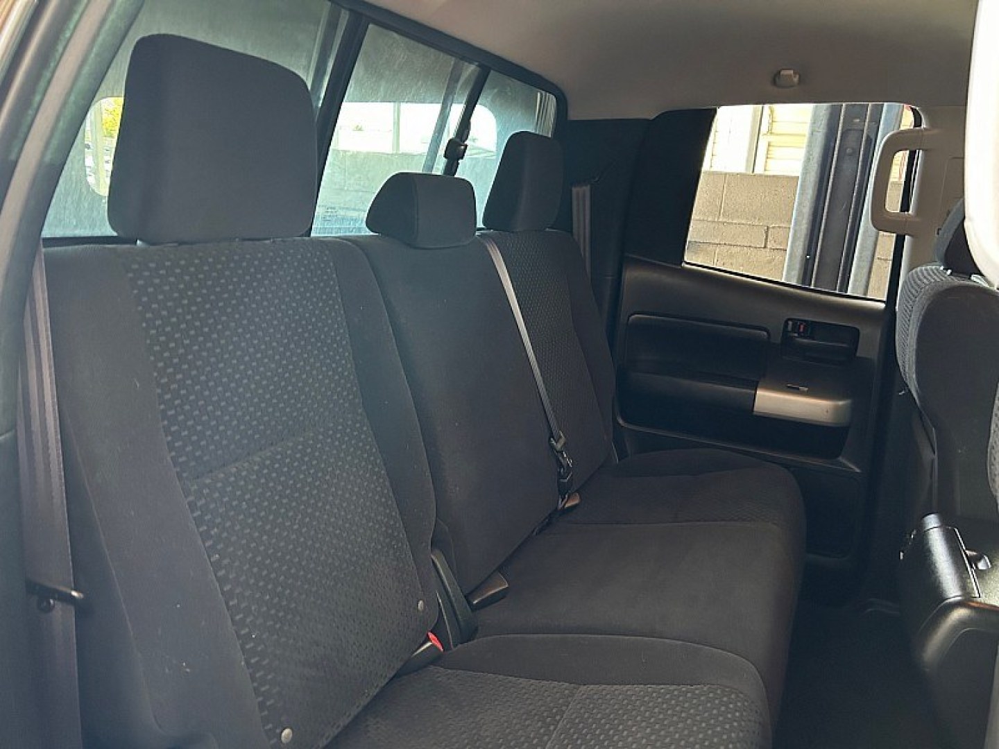 2009 Toyota Tundra 4WD (5TFBV54129X) with an V8 5.7 Liter engine, Automatic 6-Spd w/Overdrive transmission, located at 412 Auto Vista Drive, Palmdale, 93551, (661) 945-0620, 34.592636, -118.136681- Photo#27