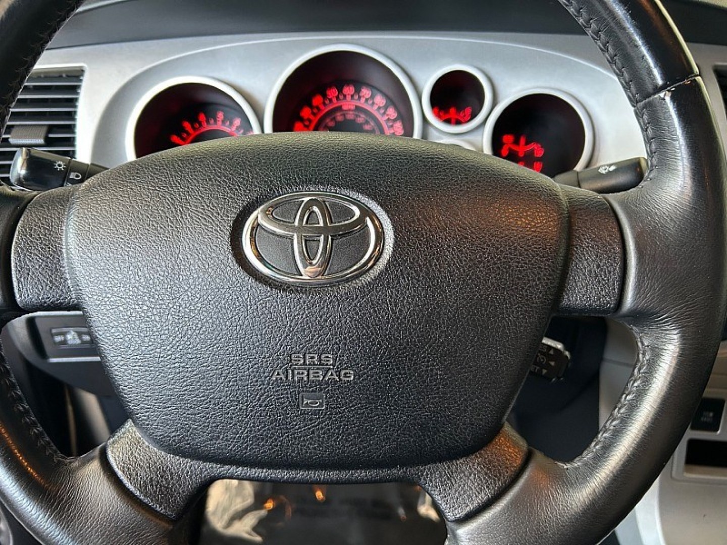 2009 Toyota Tundra 4WD (5TFBV54129X) with an V8 5.7 Liter engine, Automatic 6-Spd w/Overdrive transmission, located at 412 Auto Vista Drive, Palmdale, 93551, (661) 945-0620, 34.592636, -118.136681- Photo#22