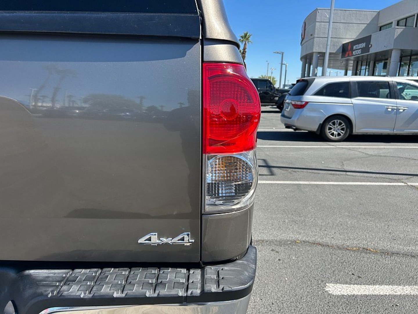 2009 Toyota Tundra 4WD (5TFBV54129X) with an V8 5.7 Liter engine, Automatic 6-Spd w/Overdrive transmission, located at 412 Auto Vista Drive, Palmdale, 93551, (661) 945-0620, 34.592636, -118.136681- Photo#11