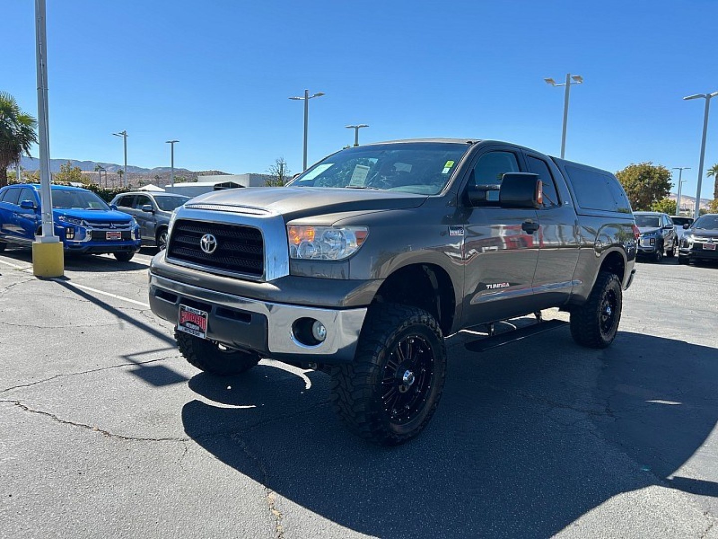 2009 Toyota Tundra 4WD (5TFBV54129X) with an V8 5.7 Liter engine, Automatic 6-Spd w/Overdrive transmission, located at 412 Auto Vista Drive, Palmdale, 93551, (661) 945-0620, 34.592636, -118.136681- Photo#2