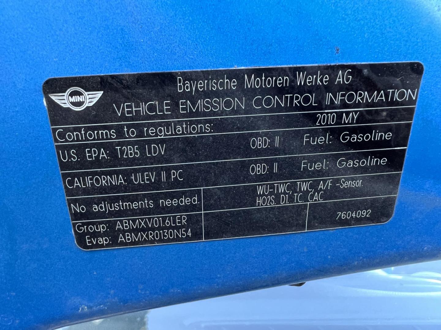 2010 Horizon Blue Metallic /Black Mini Clubman S (WMWMM3C52AT) with an 1.6L L4 DOHC 16V TURBO engine, Automatic transmission, located at 30 S. Berkeley Avenue, Pasadena, CA, 91107, (626) 248-7567, 34.145447, -118.109398 - Photo#13