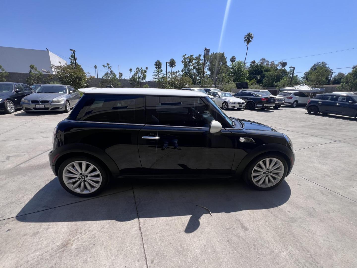 2010 Jet Black /BLACK Mini Cooper S (WMWMF7C52AT) with an 1.6L L4 DOHC 16V TURBO engine, AUTOMATIC transmission, located at 30 S. Berkeley Avenue, Pasadena, CA, 91107, (626) 248-7567, 34.145447, -118.109398 - New Tires! Nice Interior! Great MPG! Looks and drives well. Bad credit? We can help! We are the bank. All our cars are thoroughly inspected and reconditioned by our technicians. FREE CARFAX report. Stop by or call to speak with our friendly staff. Whether you have bad credit, no credit, bankruptcy - Photo#10
