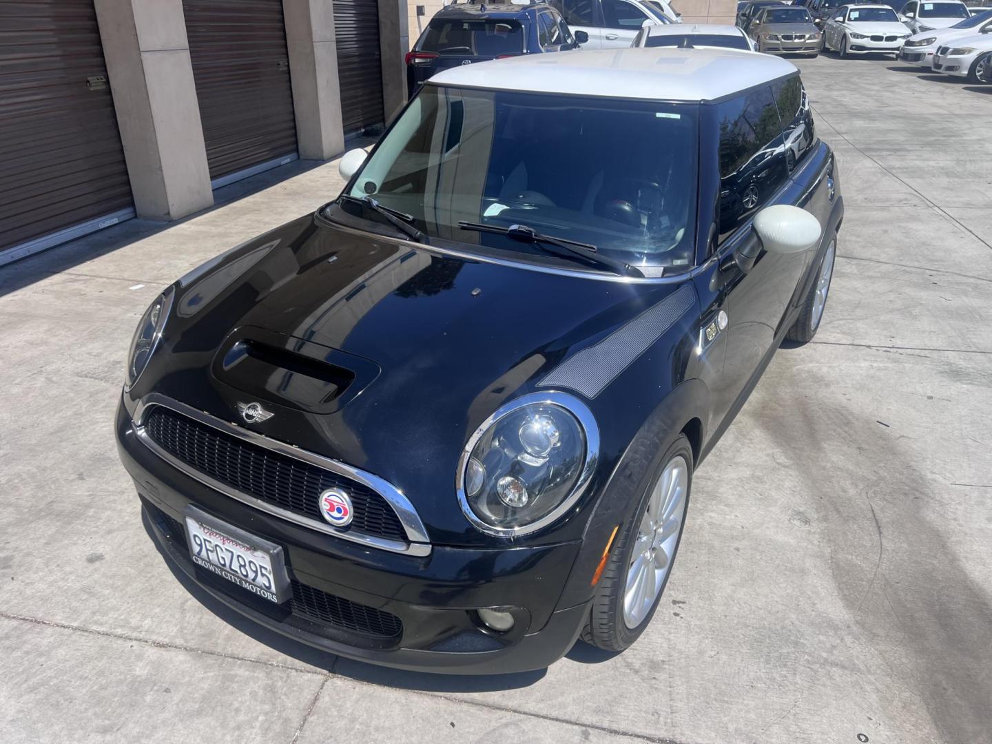 2010 Jet Black /BLACK Mini Cooper S (WMWMF7C52AT) with an 1.6L L4 DOHC 16V TURBO engine, AUTOMATIC transmission, located at 30 S. Berkeley Avenue, Pasadena, CA, 91107, (626) 248-7567, 34.145447, -118.109398 - New Tires! Nice Interior! Great MPG! Looks and drives well. Bad credit? We can help! We are the bank. All our cars are thoroughly inspected and reconditioned by our technicians. FREE CARFAX report. Stop by or call to speak with our friendly staff. Whether you have bad credit, no credit, bankruptcy - Photo#14