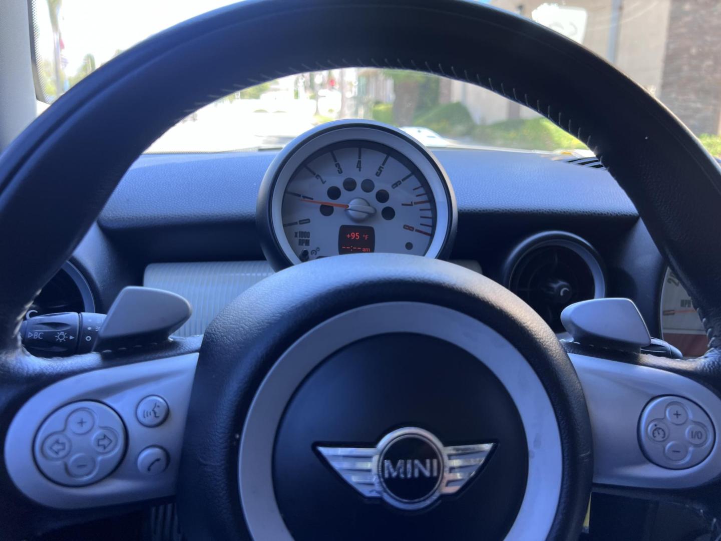 2010 Jet Black /BLACK Mini Cooper S (WMWMF7C52AT) with an 1.6L L4 DOHC 16V TURBO engine, AUTOMATIC transmission, located at 30 S. Berkeley Avenue, Pasadena, CA, 91107, (626) 248-7567, 34.145447, -118.109398 - New Tires! Nice Interior! Great MPG! Looks and drives well. Bad credit? We can help! We are the bank. All our cars are thoroughly inspected and reconditioned by our technicians. FREE CARFAX report. Stop by or call to speak with our friendly staff. Whether you have bad credit, no credit, bankruptcy - Photo#27