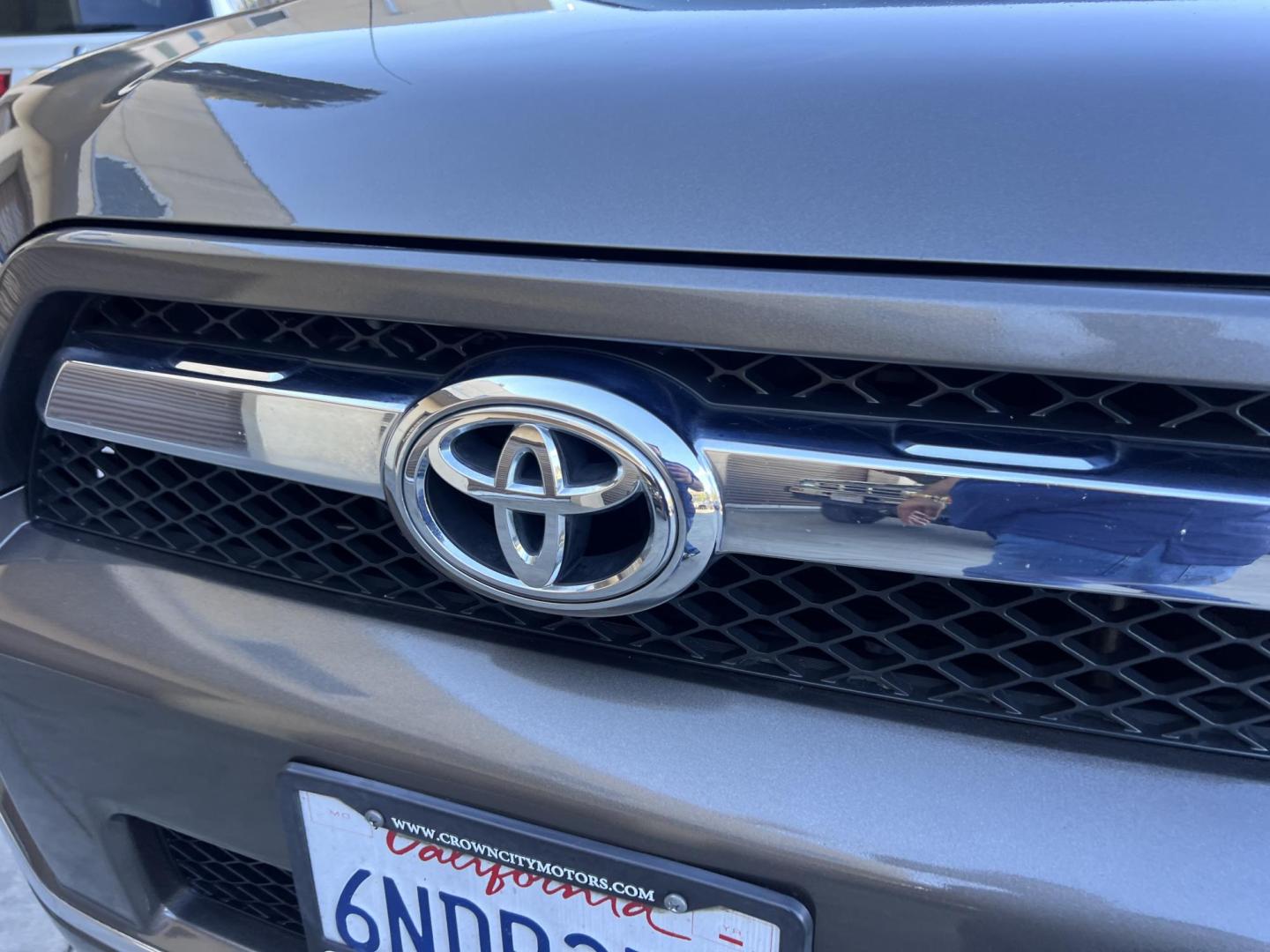 2010 Gray Toyota 4Runner Limited 2WD V6 (JTEZU5JR7A5) with an 4.0L V6 DOHC 24V engine, 5-Speed Automatic transmission, located at 30 S. Berkeley Avenue, Pasadena, CA, 91107, (626) 248-7567, 34.145447, -118.109398 - Crown City Motors is a used “Buy Here Pay Here” car dealer in Pasadena CA. “Buy Here Pay Here” financing, means that when you purchase your vehicle from our dealership, that you make the payments to the dealership as well. We do not need the banks approval to get you approved for a used auto - Photo#9