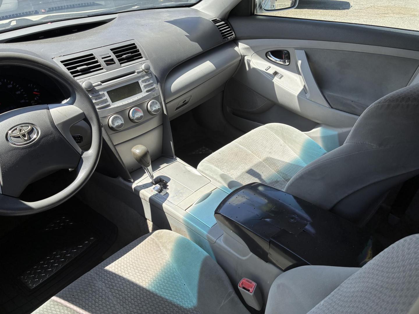 2010 Toyota Camry Camry-Grade 6-Spd AT (4T1BF3EK8AU) with an 2.5L L4 DOHC 16V engine, 6-Speed Automatic Overdrive transmission, located at 44356 Date Ave., Lancaster, CA, 93534, (661) 945-6555, 34.688919, -118.139374 - Photo#3