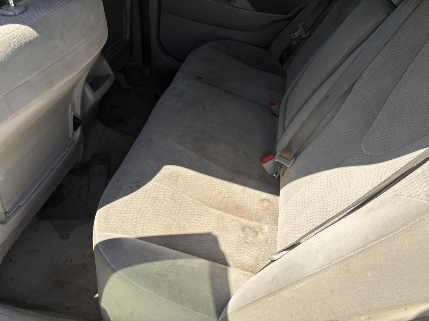 2010 Toyota Camry Camry-Grade 6-Spd AT (4T1BF3EK8AU) with an 2.5L L4 DOHC 16V engine, 6-Speed Automatic Overdrive transmission, located at 44356 Date Ave., Lancaster, CA, 93534, (661) 945-6555, 34.688919, -118.139374 - Photo#4