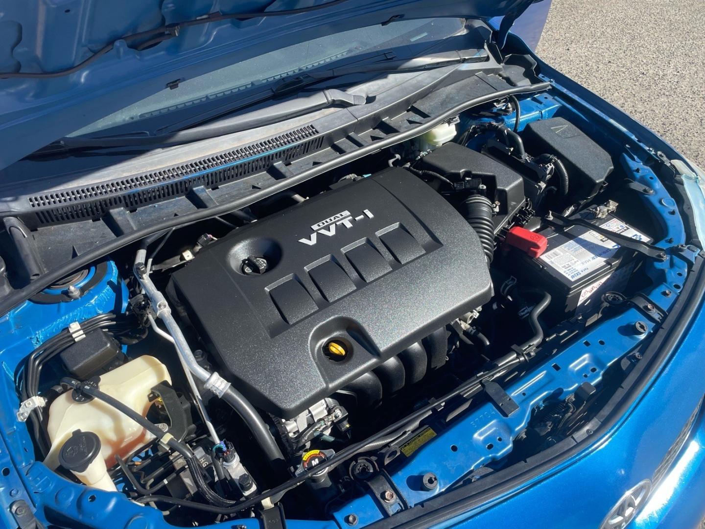 2010 Blue Streak Metallic Toyota Corolla LE (1NXBU4EE5AZ) with an 1.8L 1.8L I4 132hp 128ft. lbs. Sequential Multiport Fuel Injection engine, 4-Speed Automatic transmission, located at 800 Riverside Ave, Roseville, CA, 95678, 916-773-4549 & Toll Free: 866-719-4393, 38.732265, -121.291039- Photo#13