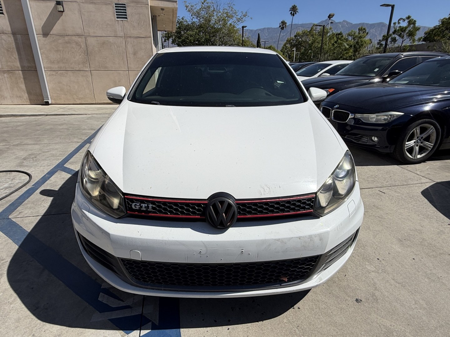 2010 White /Black Volkswagen GTI 2.0T Coupe PZEV (WVWFD7AJ9AW) with an 2.0L L4 DOHC 16V TURBO engine, Automatic transmission, located at 30 S. Berkeley Avenue, Pasadena, CA, 91107, (626) 248-7567, 34.145447, -118.109398 - Decoding VIN WVWFD7AJ9AW167549: Vehicle: 2010 Volkswagen Jetta SportWagen (2.5L 5-Cylinder) Country of Origin: Built in Germany (WVW manufacturer code) Body Style: 4-Door Station Wagon / SportWagen This is a great unit for your lot. European wagons like this 2.5L Jetta SportWagen hit tha- Photo#8
