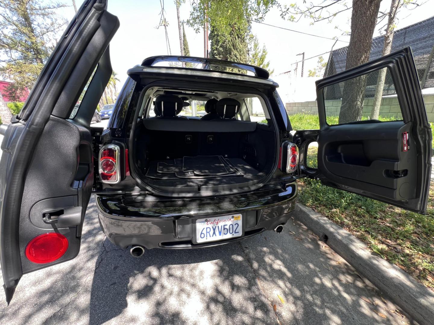 2011 Mineral Gray Metallic /Black Mini Clubman S (WMWZG3C51BT) with an 1.6L L4 DOHC 16V TURBO engine, Manual transmission, located at 30 S. Berkeley Avenue, Pasadena, CA, 91107, (626) 248-7567, 34.145447, -118.109398 - Ready to add a touch of fun and personality to your daily drive in Pasadena, CA? Check out this charming 2011 Mini Cooper Clubman, now available at Crown City Motors, located at 30 S Berkeley Ave, Pasadena, CA 91107. As a leading buy here pay here dealer, we’re excited to offer this quirky yet pra - Photo#28