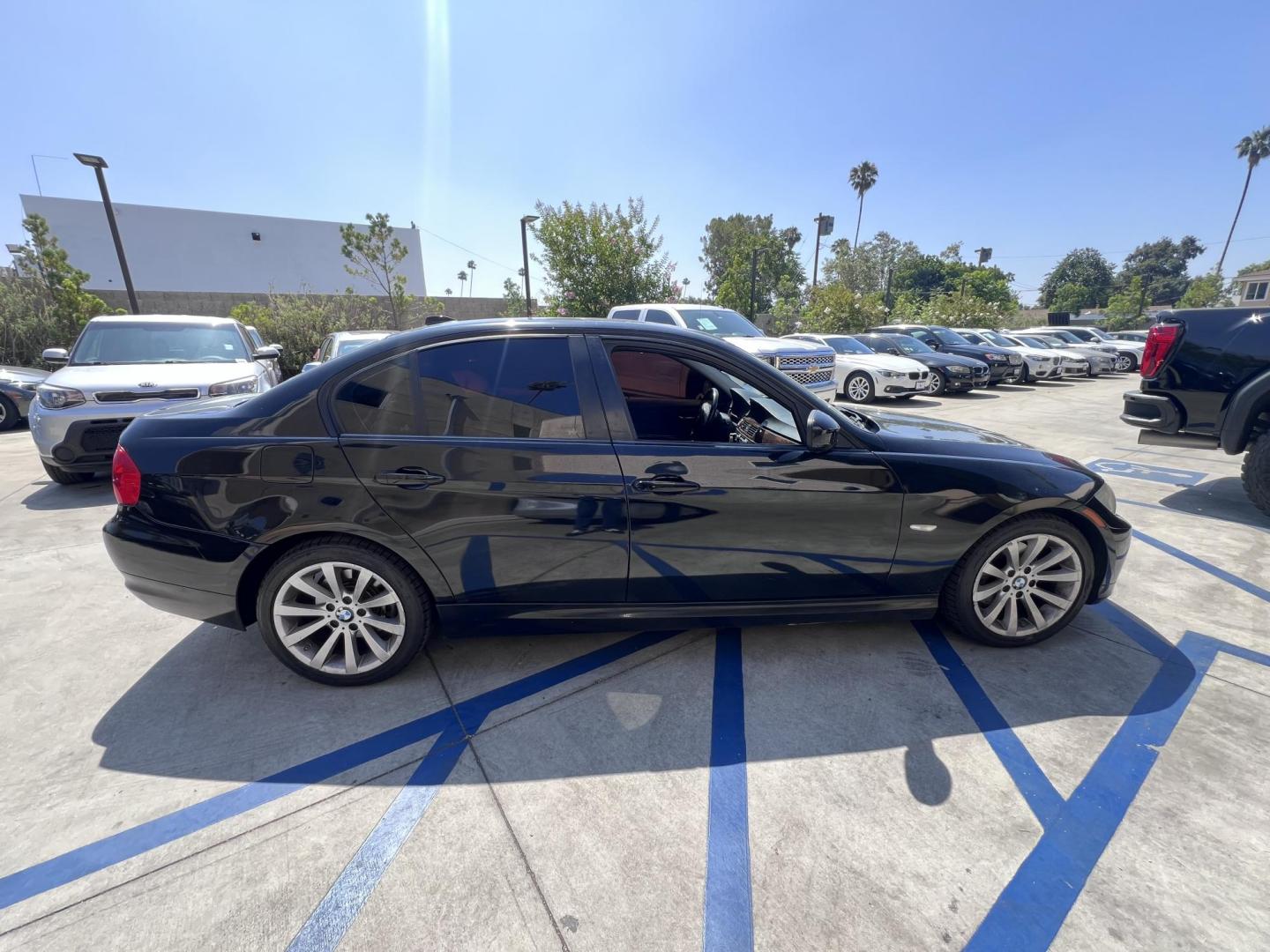 2011 Black /Black BMW 3-Series 328i Sedan 4D (WBAPH5G51BN) with an 6-Cyl, SULEV, 3.0L engine, Automatic, 6-Spd w/Overdrive transmission, located at 30 S. Berkeley Avenue, Pasadena, CA, 91107, (626) 248-7567, 34.145447, -118.109398 - 2011 BMW 328i – Buy Here Pay Here – $995 Down – Bad Credit OK – Crown City Motors Pasadena Take the wheel of luxury with the legendary 2011 BMW 328i Sedan, available now at Crown City Motors in Pasadena. With timeless European styling, a powerful 3.0L inline-6 engine, and the ultimate drivi - Photo#7