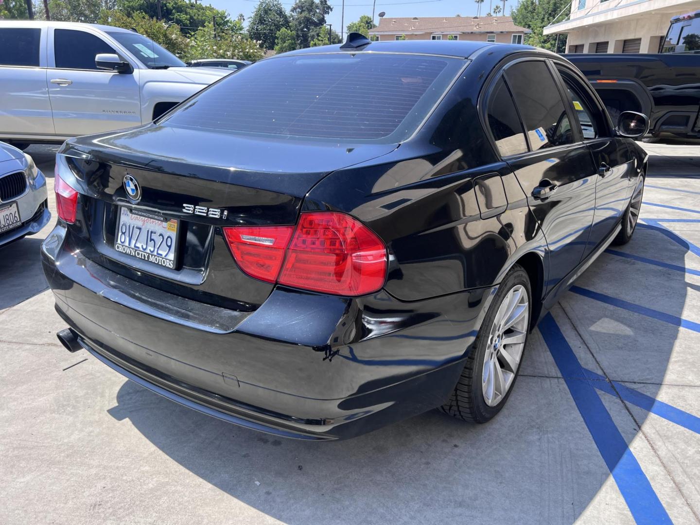 2011 Black /Black BMW 3-Series 328i Sedan 4D (WBAPH5G51BN) with an 6-Cyl, SULEV, 3.0L engine, Automatic, 6-Spd w/Overdrive transmission, located at 30 S. Berkeley Avenue, Pasadena, CA, 91107, (626) 248-7567, 34.145447, -118.109398 - 2011 BMW 328i – Buy Here Pay Here – $995 Down – Bad Credit OK – Crown City Motors Pasadena Take the wheel of luxury with the legendary 2011 BMW 328i Sedan, available now at Crown City Motors in Pasadena. With timeless European styling, a powerful 3.0L inline-6 engine, and the ultimate drivi - Photo#8