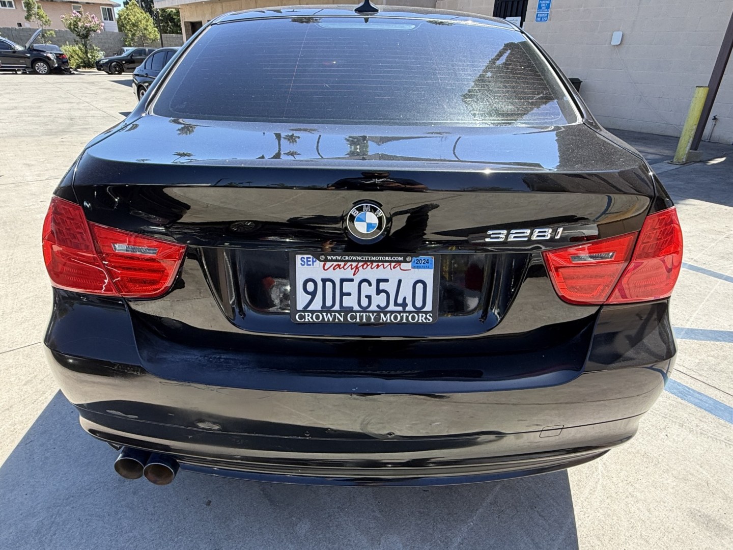 2011 Black /tan BMW 3-Series 328i (WBAPH7C58BE) with an 3.0L L6 DOHC 24V engine, located at 30 S. Berkeley Avenue, Pasadena, CA, 91107, (626) 248-7567, 34.145447, -118.109398 - New Tire! Leather Interior! Looks and Drives Good! Bad credit? We can help! We are the bank. All our cars are thoroughly inspected and reconditioned by our technicians. FREE CARFAX report. Stop by or call to speak with our friendly staff. Whether you have bad credit, no credit, bankruptcy, or repo- Photo#6