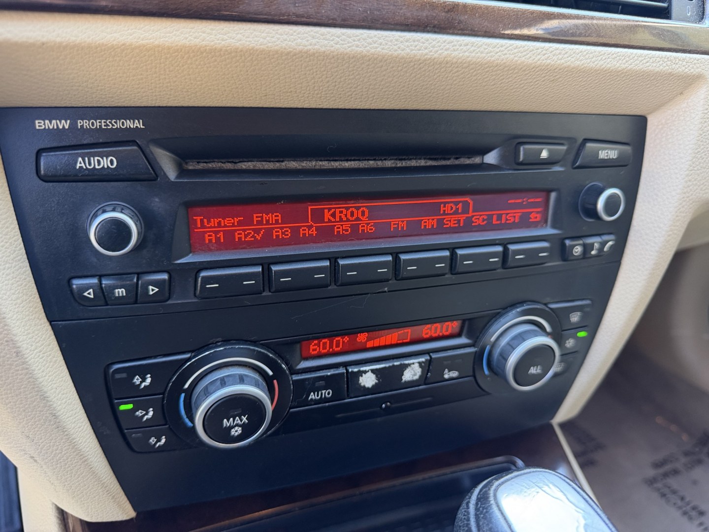2011 Black /tan BMW 3-Series 328i (WBAPH7C58BE) with an 3.0L L6 DOHC 24V engine, located at 30 S. Berkeley Avenue, Pasadena, CA, 91107, (626) 248-7567, 34.145447, -118.109398 - New Tire! Leather Interior! Looks and Drives Good! Bad credit? We can help! We are the bank. All our cars are thoroughly inspected and reconditioned by our technicians. FREE CARFAX report. Stop by or call to speak with our friendly staff. Whether you have bad credit, no credit, bankruptcy, or repo- Photo#18