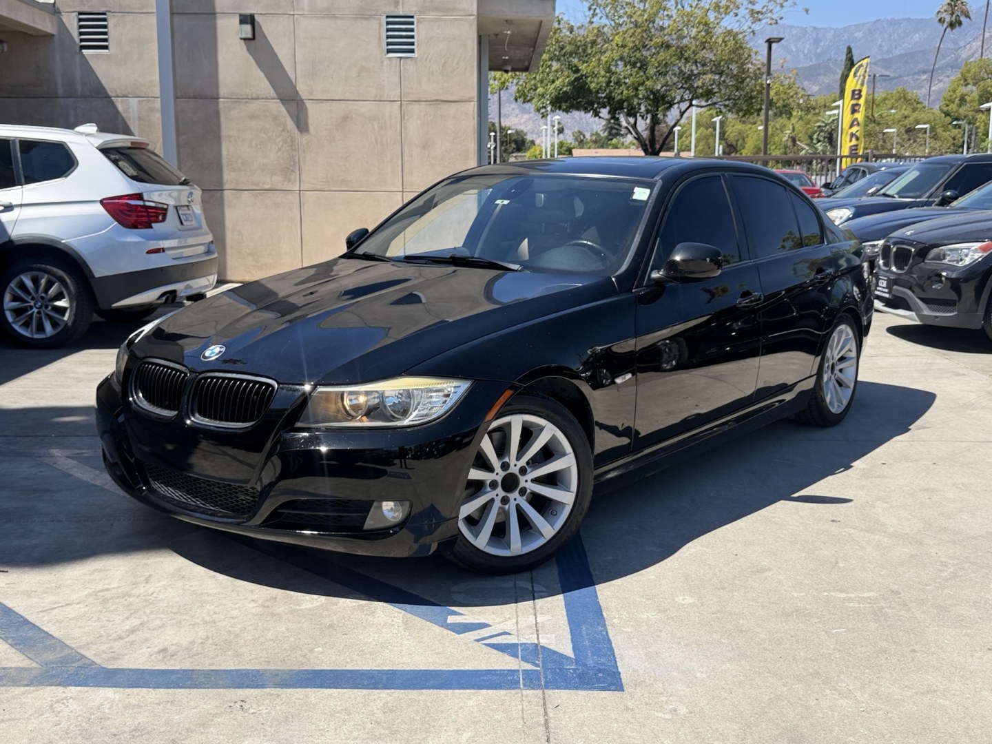 2011 Black /tan BMW 3-Series 328i (WBAPH7C58BE) with an 3.0L L6 DOHC 24V engine, located at 30 S. Berkeley Avenue, Pasadena, CA, 91107, (626) 248-7567, 34.145447, -118.109398 - New Tire! Leather Interior! Looks and Drives Good! Bad credit? We can help! We are the bank. All our cars are thoroughly inspected and reconditioned by our technicians. FREE CARFAX report. Stop by or call to speak with our friendly staff. Whether you have bad credit, no credit, bankruptcy, or repo- Photo#24