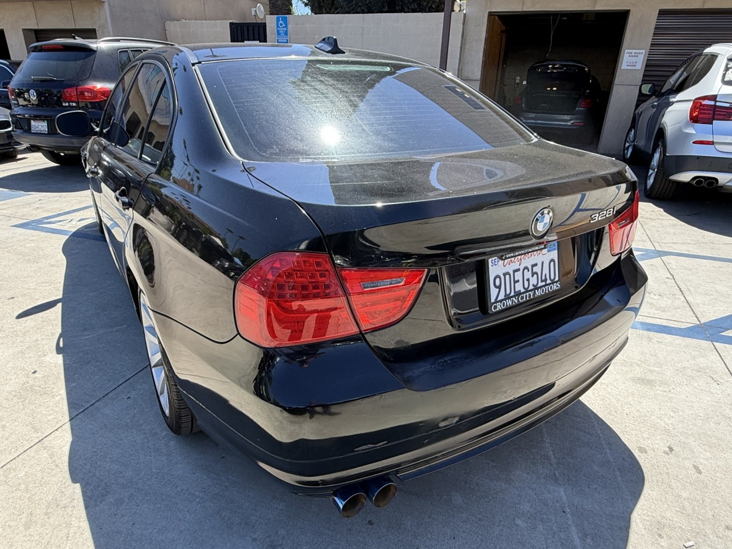 2011 Black /tan BMW 3-Series 328i (WBAPH7C58BE) with an 3.0L L6 DOHC 24V engine, located at 30 S. Berkeley Avenue, Pasadena, CA, 91107, (626) 248-7567, 34.145447, -118.109398 - New Tire! Leather Interior! Looks and Drives Good! Bad credit? We can help! We are the bank. All our cars are thoroughly inspected and reconditioned by our technicians. FREE CARFAX report. Stop by or call to speak with our friendly staff. Whether you have bad credit, no credit, bankruptcy, or repo- Photo#26