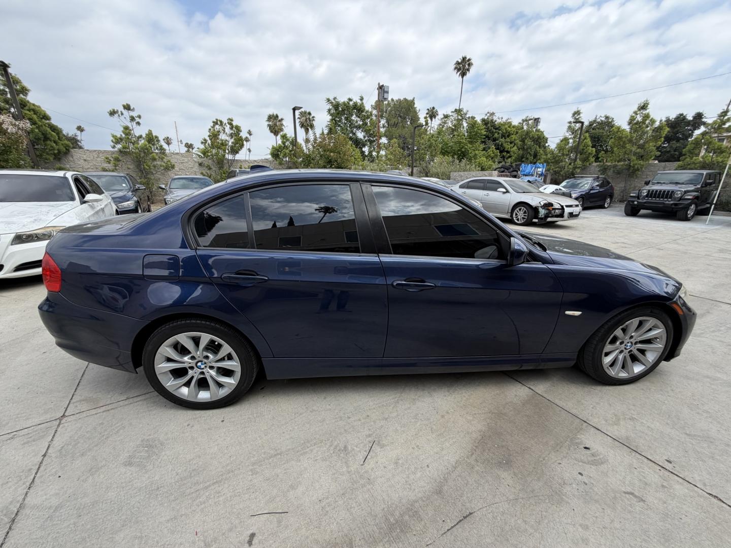 2011 Le Mans Blue Metallic /Black BMW 3-Series Leather (WBAPH7C51BA) with an 3.0 engine, Automatic transmission, located at 30 S. Berkeley Avenue, Pasadena, CA, 91107, (626) 248-7567, 34.145447, -118.109398 - 2011 BMW 328i Sedan – Buy Here Pay Here Financing Available in Pasadena, California VIN: WBAPH7C51BA800730 Are you looking for a 2011 BMW 328i for sale in Pasadena, a luxury vehicle with in-house financing, or a dealership that works with customers who have credit challenges? This beautiful 20 - Photo#5