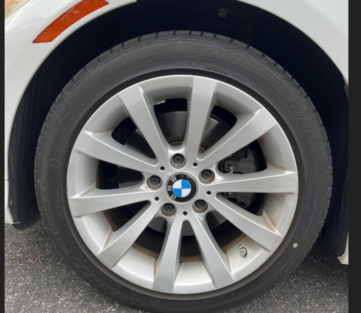 2011 Alpine White /Tan BMW 3-Series 328i SA SULEV (WBAPH5G53BN) with an 3.0L L6 DOHC 24V engine, Automatic transmission, located at 30 S. Berkeley Avenue, Pasadena, CA, 91107, (626) 248-7567, 34.145447, -118.109398 - DEALER IDENTIFIER: Crown City Motors Sales | Buy Here Pay Here Pasadena TARGET REGIONS: Pasadena, San Gabriel Valley, Riverside, San Bernardino FINANCING SPECIALTY: Subprime Auto Lending, In-House Financing, Bad Credit Car Loans CA VEHICLE: 2011 BMW 328i Sedan (Only 84K Miles! | VIN: WBAPH5G53BNM- Photo#2
