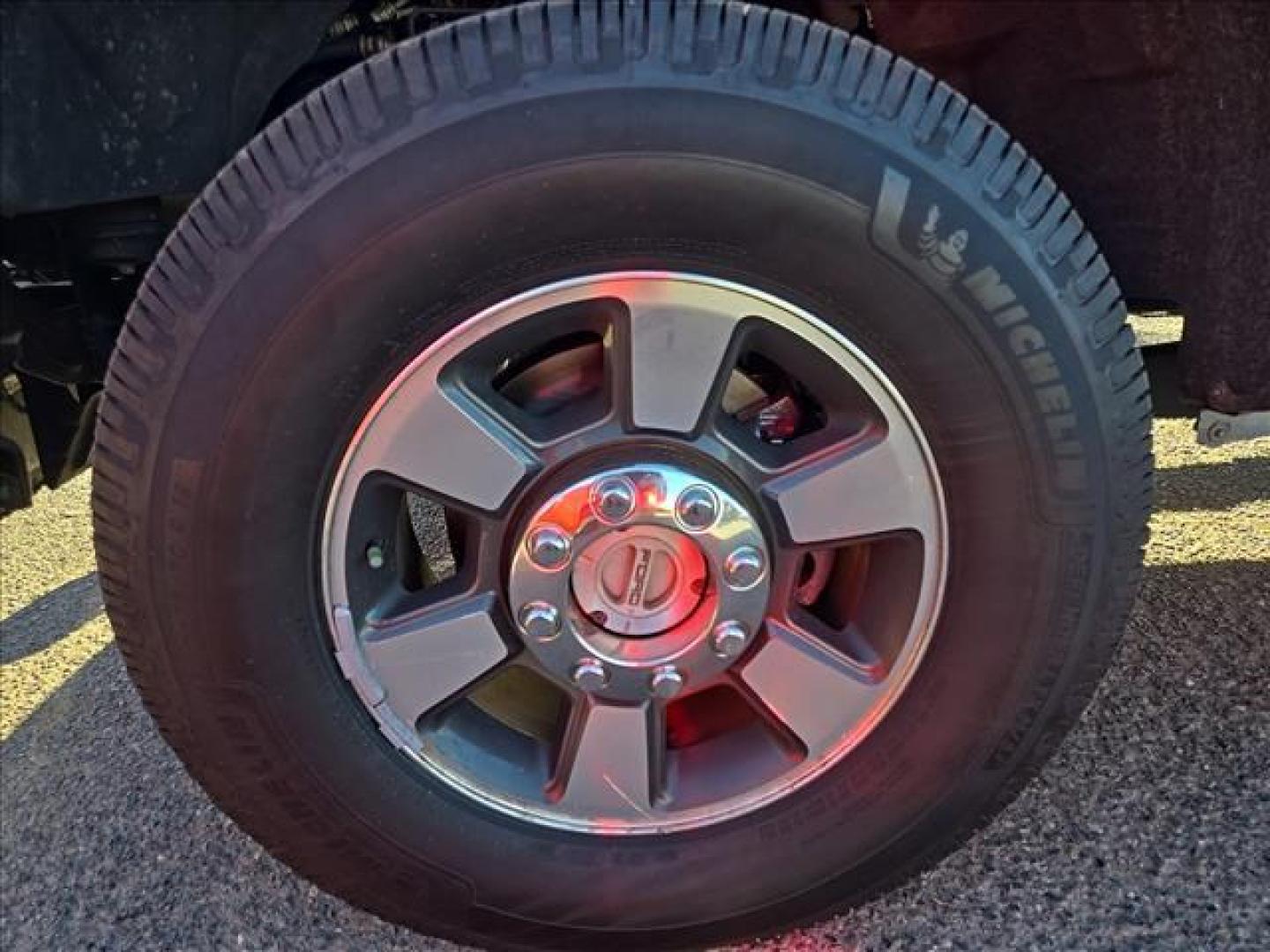 2011 Sterling Grey Metallic Ford F-250 Super Duty Lariat (1FT7W29F1BE) with an 6.7L Power Stroke 6.7L Biodiesel Turbo V8 400hp 800ft. lbs. Common Rail Direct Injection engine, 6-Speed Shiftable Automatic transmission, located at 800 Riverside Ave, Roseville, CA, 95678, 916-773-4549 & Toll Free: 866-719-4393, 38.732265, -121.291039 - DIESEL CREW CAB 4X4 FX4 LOW MILES 1 OWNER - Photo#7