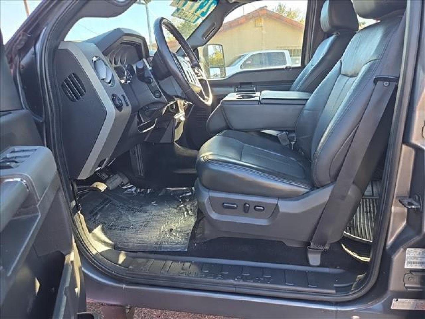 2011 Sterling Grey Metallic Ford F-250 Super Duty Lariat (1FT7W29F1BE) with an 6.7L Power Stroke 6.7L Biodiesel Turbo V8 400hp 800ft. lbs. Common Rail Direct Injection engine, 6-Speed Shiftable Automatic transmission, located at 800 Riverside Ave, Roseville, CA, 95678, 916-773-4549 & Toll Free: 866-719-4393, 38.732265, -121.291039 - DIESEL CREW CAB 4X4 FX4 LOW MILES 1 OWNER - Photo#14