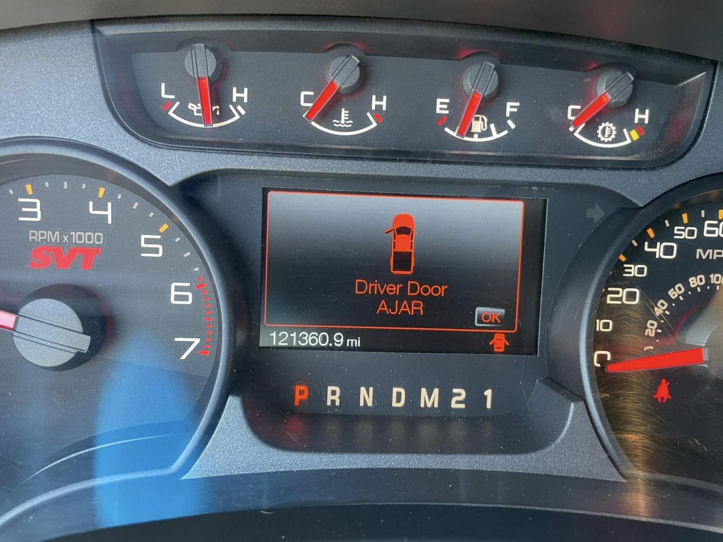 2011 Ford F-150 SVT Raptor SuperCab 5.5-ft. Bed 4WD (1FTEX1R6XBF) with an 6.2L V8 SOHC 16V engine, 4-Speed Automatic transmission, located at 744 E Miner Ave, Stockton, CA, 95202, (209) 944-5770, 37.956863, -121.282082 - PLUS TAXES AND FEES - Photo#11