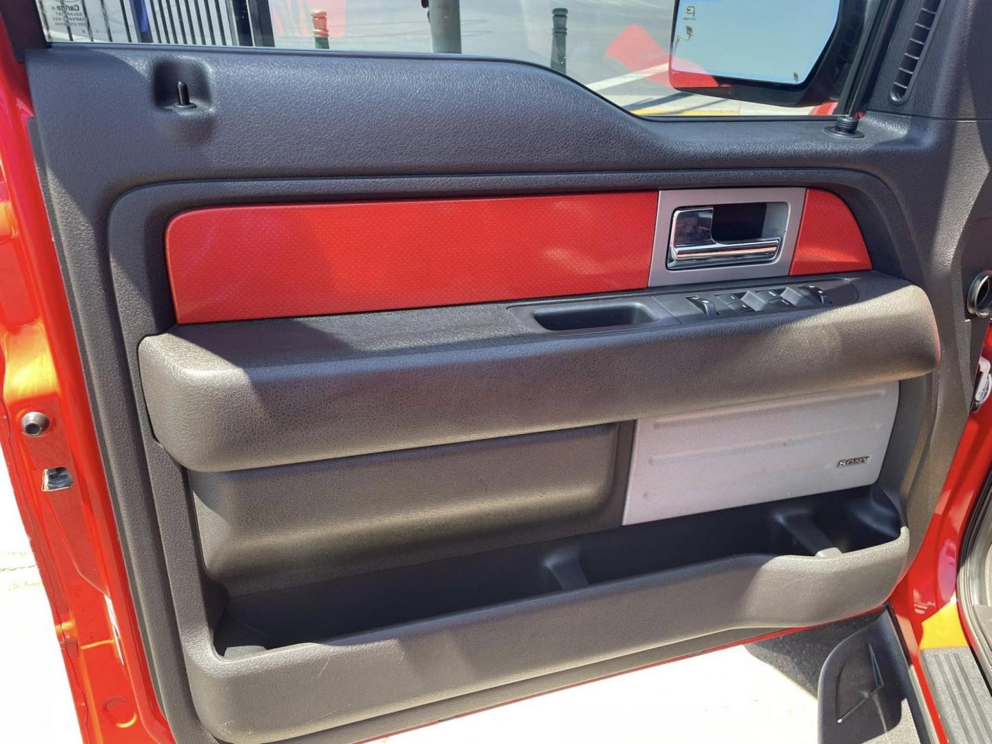 2011 Ford F-150 SVT Raptor SuperCab 5.5-ft. Bed 4WD (1FTEX1R6XBF) with an 6.2L V8 SOHC 16V engine, 4-Speed Automatic transmission, located at 744 E Miner Ave, Stockton, CA, 95202, (209) 944-5770, 37.956863, -121.282082 - PLUS TAXES AND FEES - Photo#5