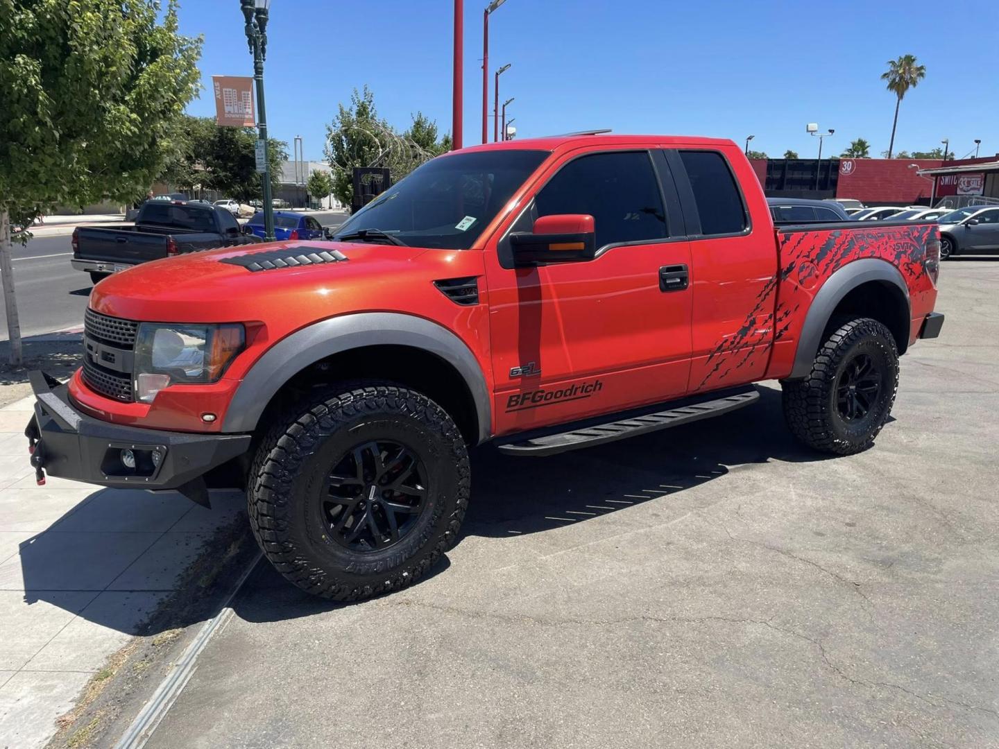 2011 Ford F-150 SVT Raptor SuperCab 5.5-ft. Bed 4WD (1FTEX1R6XBF) with an 6.2L V8 SOHC 16V engine, 4-Speed Automatic transmission, located at 744 E Miner Ave, Stockton, CA, 95202, (209) 944-5770, 37.956863, -121.282082 - PLUS TAXES AND FEES - Photo#4