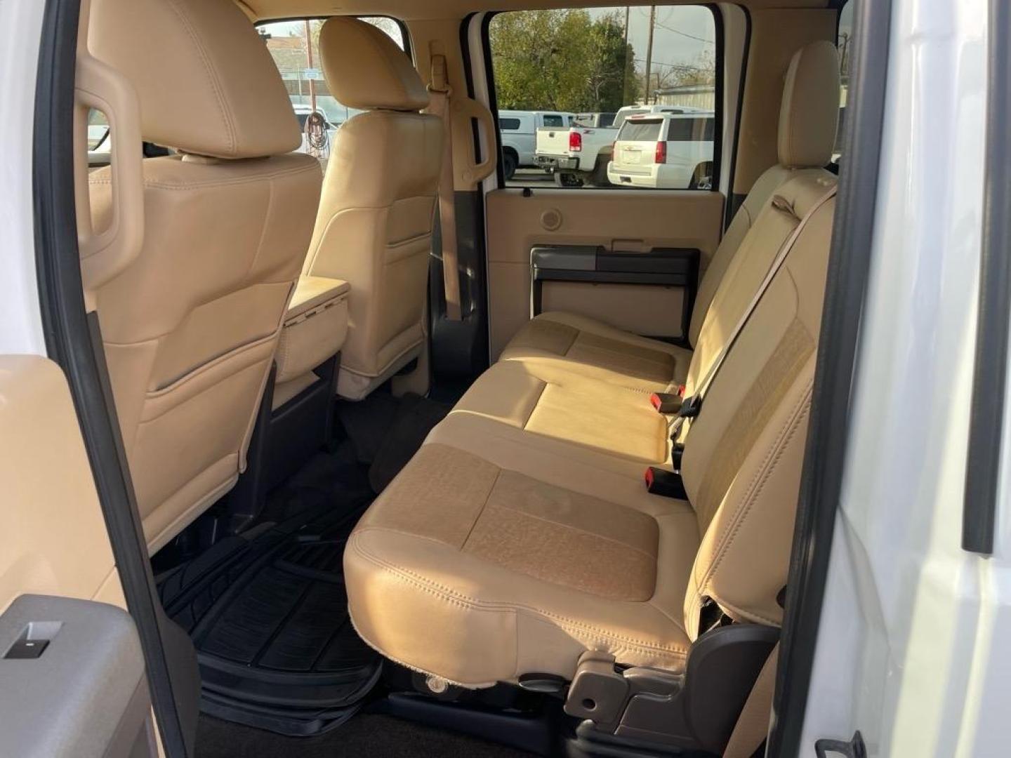 2011 Oxford White Ford F-250 Super Duty Lariat (1FT7W2AT2BE) with an 6.7L Power Stroke 6.7L Biodiesel Turbo V8 400hp 800ft. lbs. Common Rail Direct Injection engine, 6-Speed Shiftable Automatic transmission, located at 800 Riverside Ave, Roseville, CA, 95678, 916-773-4549 & Toll Free: 866-719-4393, 38.732265, -121.291039 - DIESEL CREW CAB LARIAT LOW MILES - Photo#11