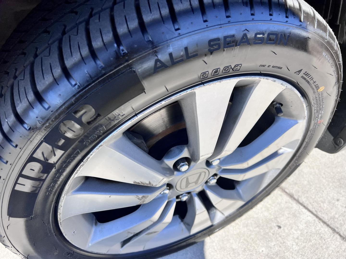 2011 Gray metallic /BLACK Honda Accord Cpe EX Coupe AT (1HGCS1B75BA) with an 2.4L L4 DOHC 16V engine, 5-Speed Automatic transmission, located at 30 S. Berkeley Avenue, Pasadena, CA, 91107, (626) 248-7567, 34.145447, -118.109398 - Moon Roof! New Tires! Nice Interior! Looks and Drives Good! Bad credit? We can help! We are the bank. All our cars are thoroughly inspected and reconditioned by our technicians. FREE CARFAX report. Stop by or call to speak with our friendly staff. Whether you have bad credit, no credit, bankruptcy - Photo#9