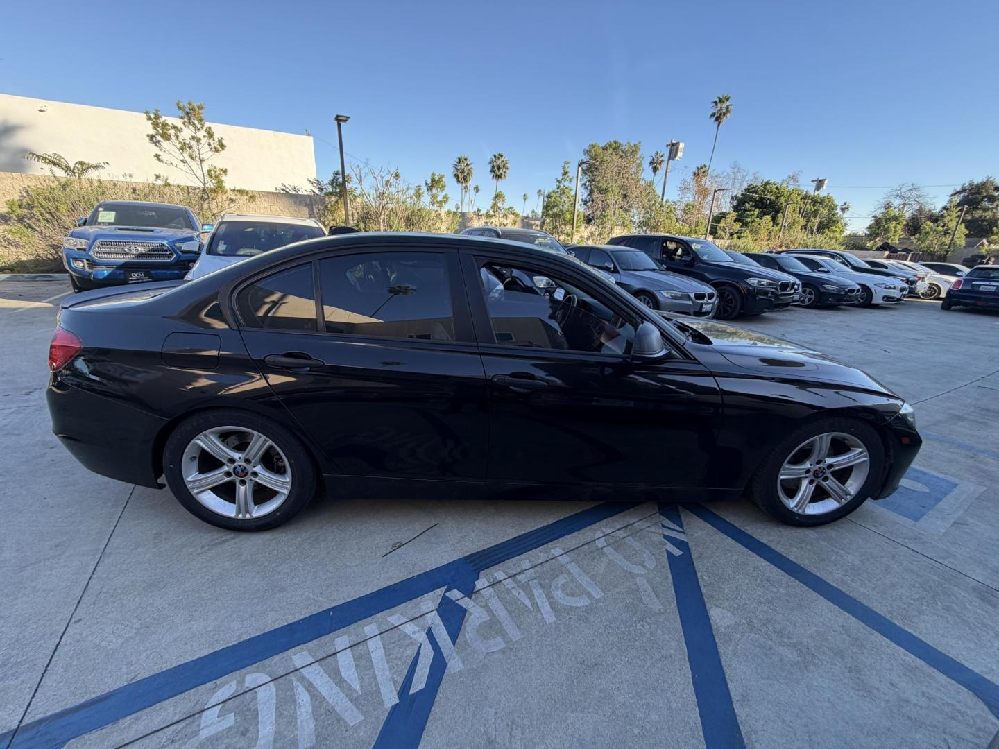2012 BLACK /Black BMW 3-Series 328i Sedan (WBA3C1C51CF) with an 2.0L L4 DOHC 16V engine, located at 30 S. Berkeley Avenue, Pasadena, CA, 91107, (626) 248-7567, 34.145447, -118.109398 - This BMW 3 Series sedan offers the perfect blend of performance, comfort, and everyday usability. With only 82,000 miles, it has significantly lower mileage than average for its year, making it a smart option for buyers who want a well-maintained luxury vehicle. Highlights commonly associated wit - Photo#11