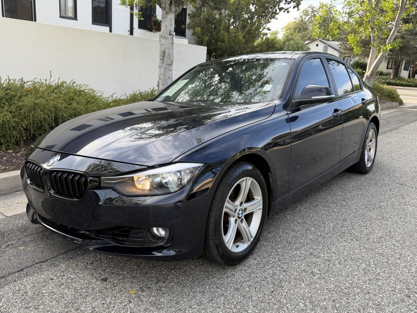 2012 Imperial Blue Metallic /Black BMW 3-Series 328i Sedan (WBA3A5G52CN) with an 2.0L L4 DOHC 16V engine, located at 30 S. Berkeley Avenue, Pasadena, CA, 91107, (626) 248-7567, 34.145447, -118.109398 - DEALER IDENTIFIER: Crown City Motors Sales | Buy Here Pay Here Pasadena TARGET REGIONS: Pasadena, San Gabriel Valley, Riverside, San Bernardino FINANCING SPECIALTY: Subprime Auto Lending, In-House Financing, Bad Credit Car Loans CA VEHICLE: 2012 BMW 328i Sedan w/ Nav and Backup Camera (VIN: WBA- Photo#0