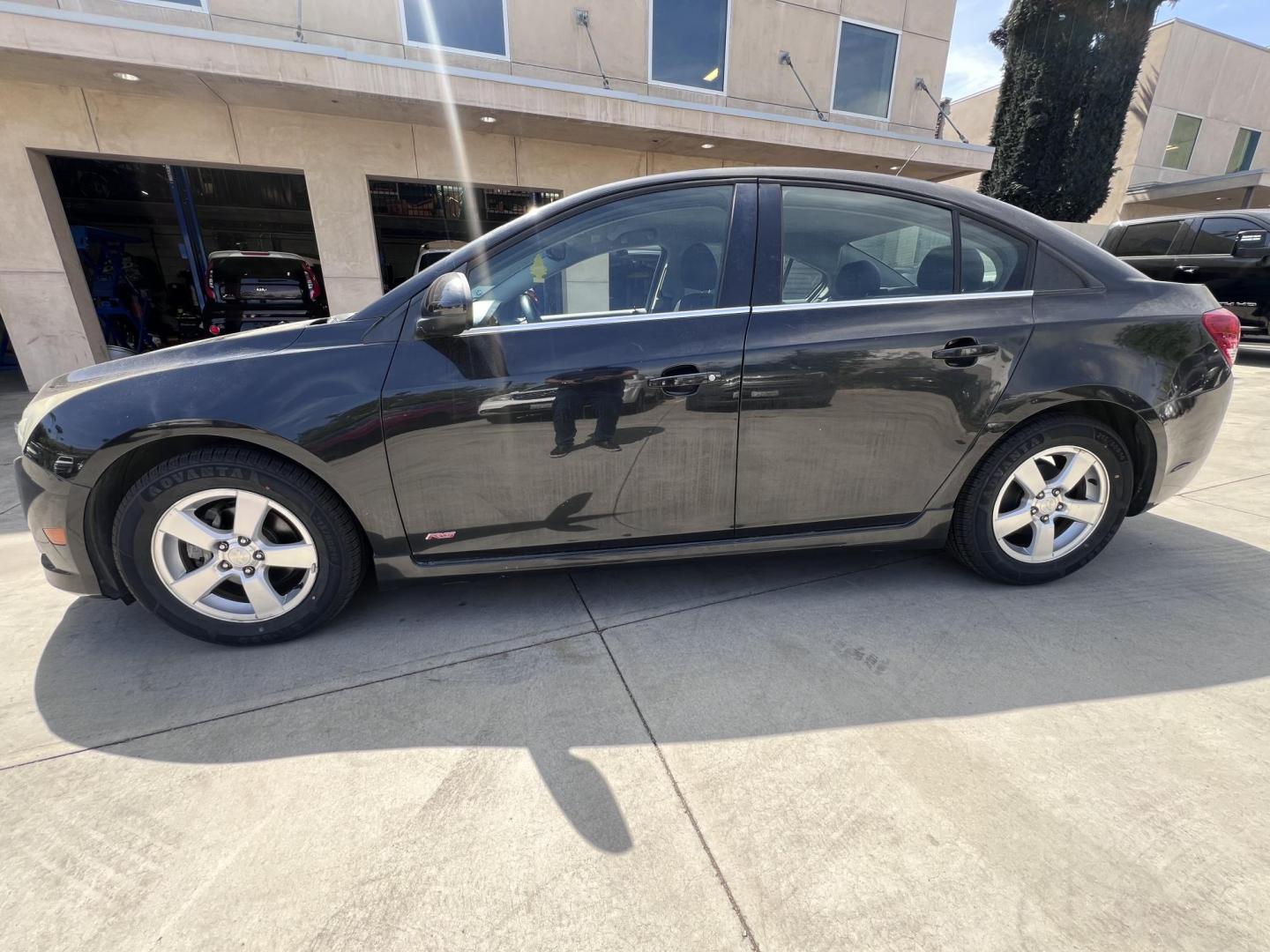 2012 Stormy BLue /Gray Chevrolet Cruze 1LT (1G1PF5SC9C7) with an 1.4L L4 DOHC 16V TURBO engine, 6-Speed Automatic transmission, located at 30 S. Berkeley Avenue, Pasadena, CA, 91107, (626) 248-7567, 34.145447, -118.109398 - 2012 Chevrolet Cruze LT – Affordable, Fuel-Efficient, and Buy Here Pay Here Approved in Pasadena! If you're looking for a practical, reliable, and stylish compact sedan that’s perfect for daily driving and easy on the wallet, this 2012 Chevrolet Cruze LT 1LT might be your next ride. Whether you - Photo#3