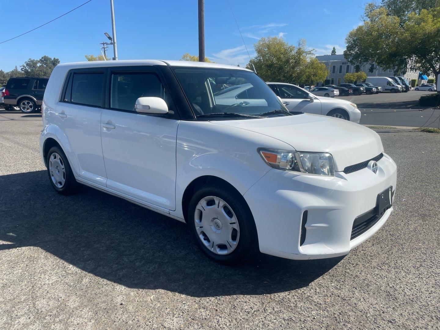 2012 Super White Scion xB Base (JTLZE4FE3CJ) with an 2.4L 2.4L I4 158hp 162ft. lbs. Sequential Electronic Fuel Injection engine, 4-Speed Automatic transmission, located at 800 Riverside Ave, Roseville, CA, 95678, 916-773-4549 & Toll Free: 866-719-4393, 38.732265, -121.291039- Photo#1