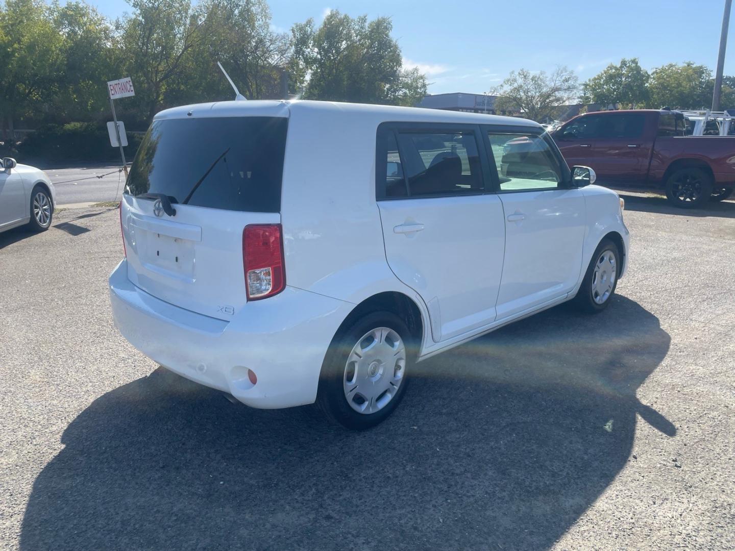 2012 Super White Scion xB Base (JTLZE4FE3CJ) with an 2.4L 2.4L I4 158hp 162ft. lbs. Sequential Electronic Fuel Injection engine, 4-Speed Automatic transmission, located at 800 Riverside Ave, Roseville, CA, 95678, 916-773-4549 & Toll Free: 866-719-4393, 38.732265, -121.291039- Photo#3