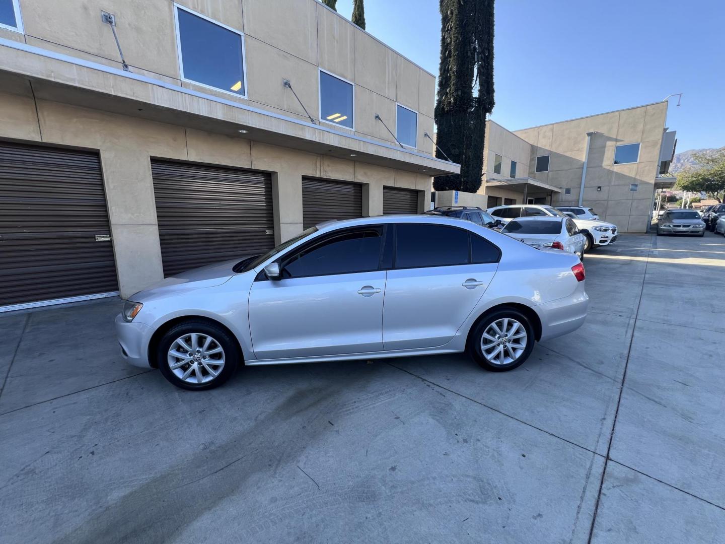 2012 /Black Volkswagen Jetta SE (3VWDP7AJ0CM) with an 2.5L L5 DOHC 20V engine, Automatic transmission, located at 30 S. Berkeley Avenue, Pasadena, CA, 91107, (626) 248-7567, 34.145447, -118.109398 - 2012 Volkswagen Jetta SE – Buy Here Pay Here – $995 Down – Bad Credit OK – Crown City Motors Pasadena Need a dependable car with excellent fuel efficiency, German engineering, and flexible financing? This 2012 Volkswagen Jetta SE is the perfect fit. Available now at Crown City Motors in Pas - Photo#5