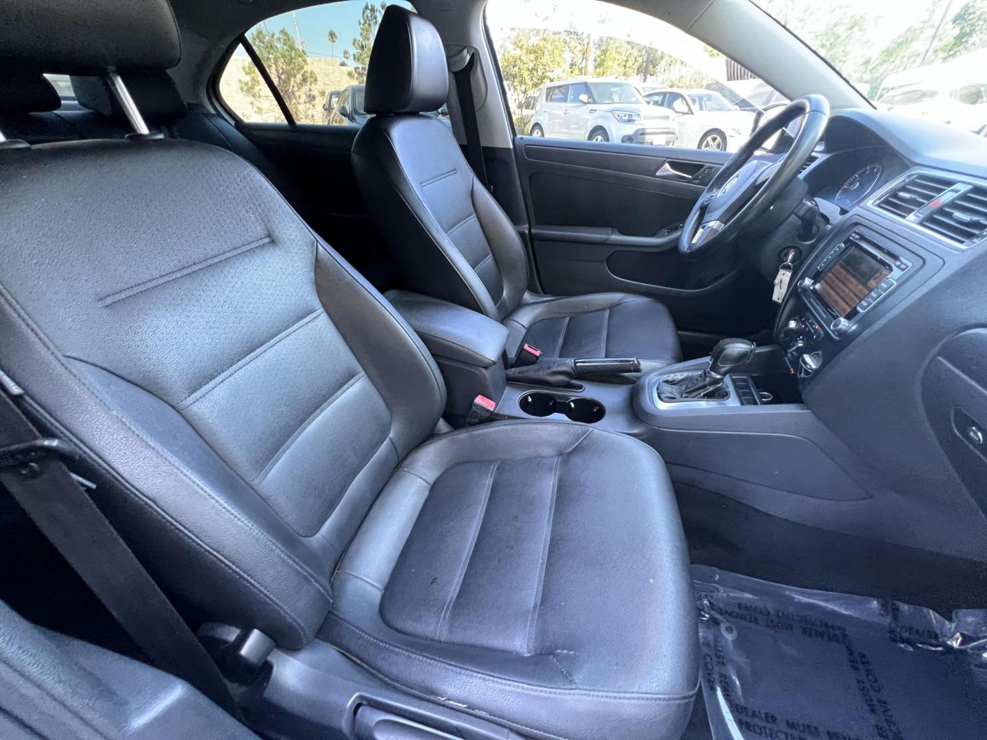 2012 /Black Volkswagen Jetta SE (3VWDP7AJ0CM) with an 2.5L L5 DOHC 20V engine, Automatic transmission, located at 30 S. Berkeley Avenue, Pasadena, CA, 91107, (626) 248-7567, 34.145447, -118.109398 - 2012 Volkswagen Jetta SE – Buy Here Pay Here – $995 Down – Bad Credit OK – Crown City Motors Pasadena Need a dependable car with excellent fuel efficiency, German engineering, and flexible financing? This 2012 Volkswagen Jetta SE is the perfect fit. Available now at Crown City Motors in Pas - Photo#18