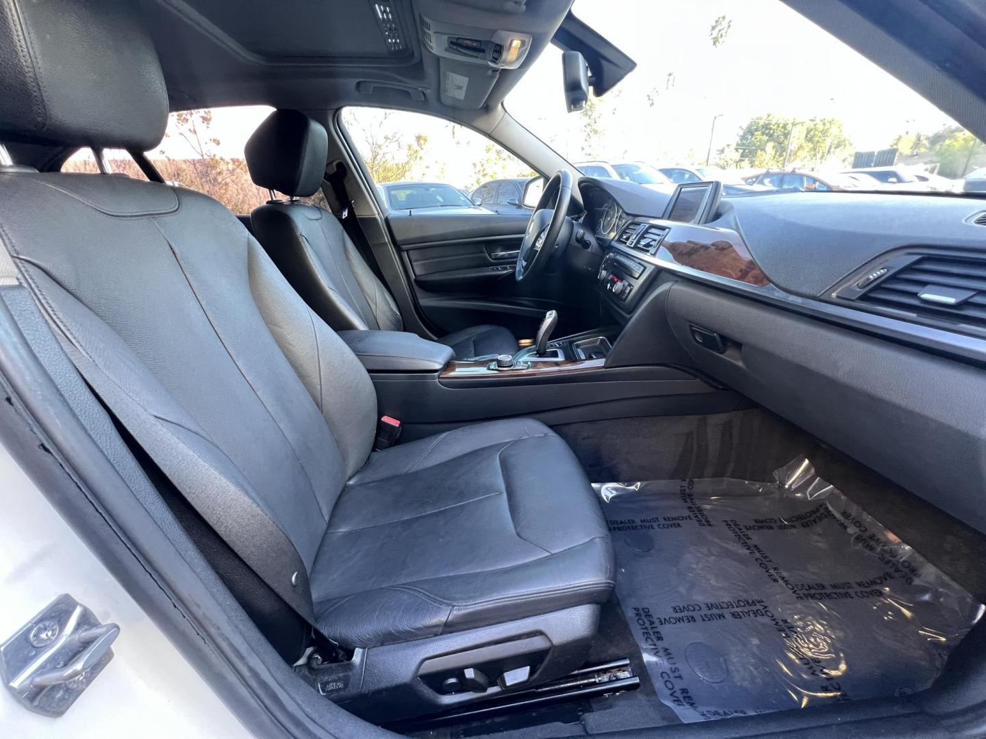 2013 Alpine White BMW 3-Series 328i Sedan (WBA3C1C59DF) with an 2.0L L4 DOHC 16V engine, Automatic transmission, located at 30 S. Berkeley Avenue, Pasadena, CA, 91107, (626) 248-7567, 34.145447, -118.109398 - New Tires!! Fully serviced! New Tires! Moon-roof! Leather Seats! This 2013 BMW 3-Series 328i Sedan looks and drives good. - Photo#20
