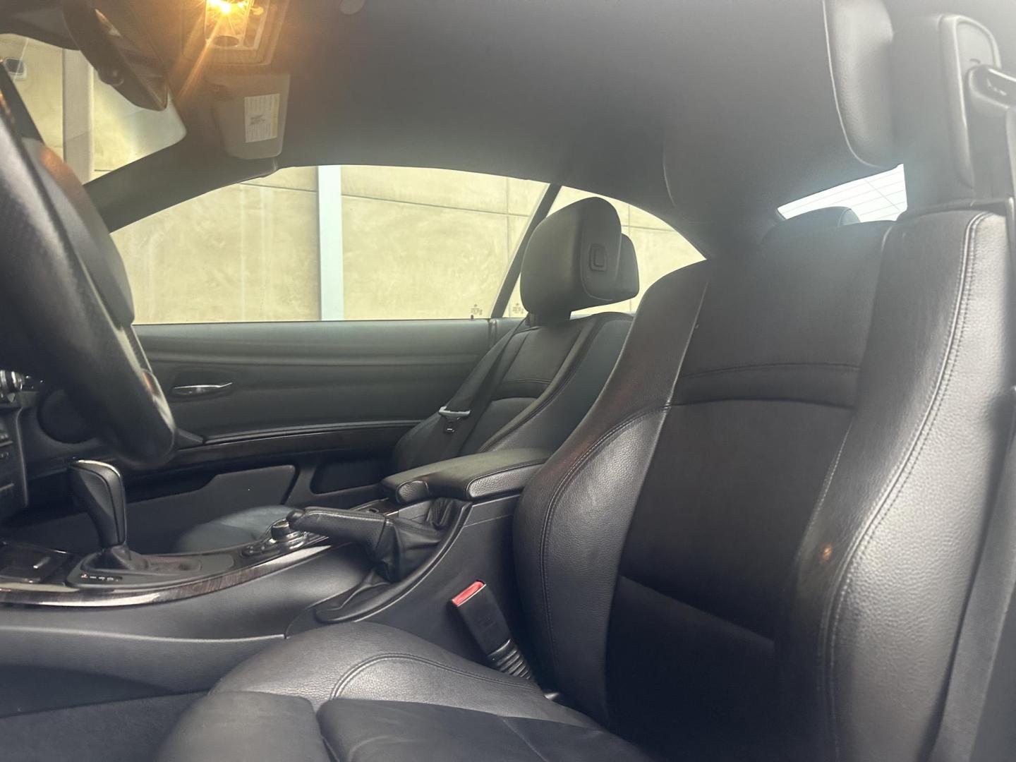 2013 Space Gray Metallic /Black BMW 3-Series 335i Convertible (WBADX7C56DJ) with an 3.0L L6 DOHC 24V engine, Automatic transmission, located at 30 S. Berkeley Avenue, Pasadena, CA, 91107, (626) 248-7567, 34.145447, -118.109398 - Convertible!! Navigation!! - Photo#22