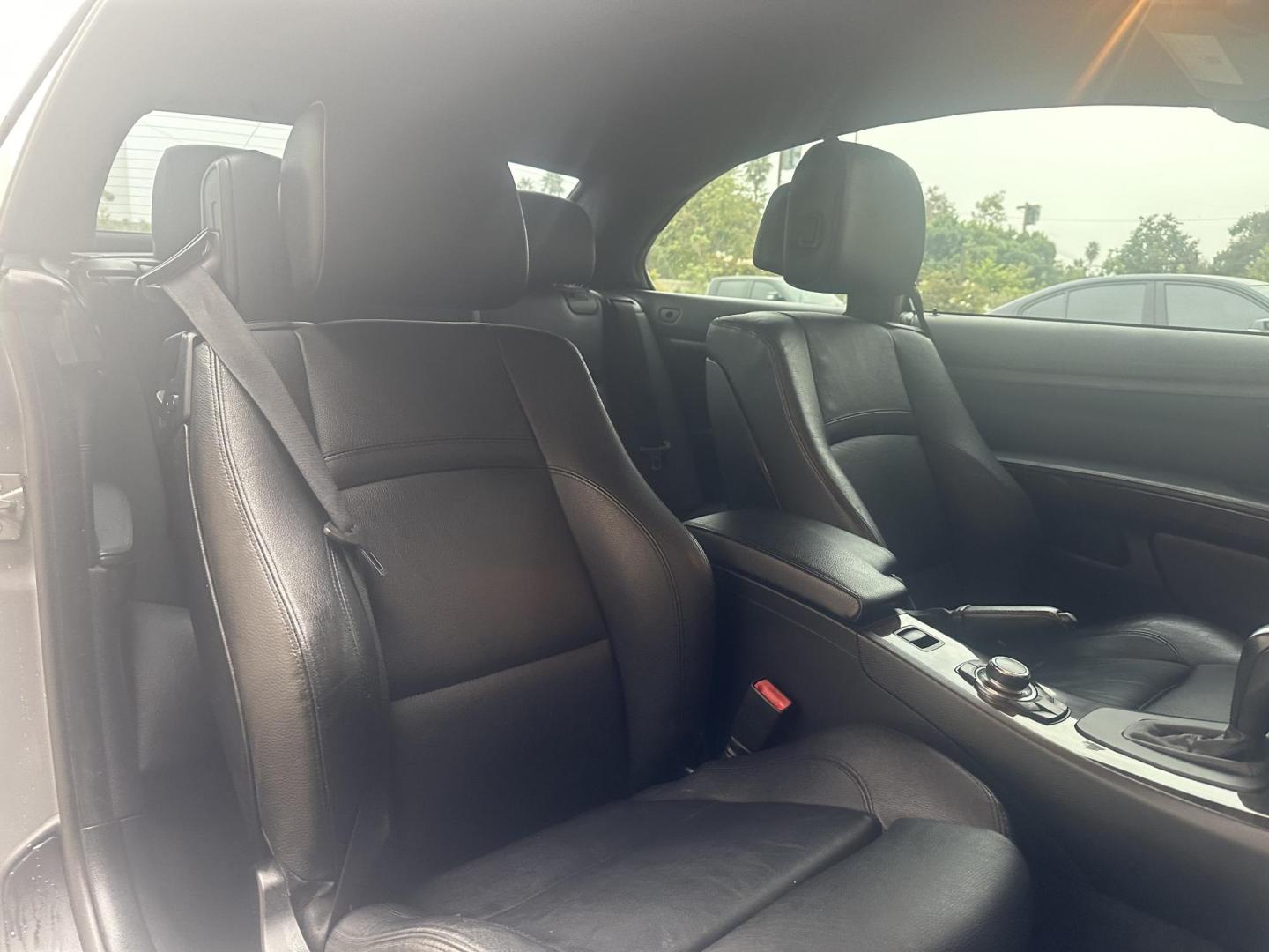 2013 Space Gray Metallic /Black BMW 3-Series 335i Convertible (WBADX7C56DJ) with an 3.0L L6 DOHC 24V engine, Automatic transmission, located at 30 S. Berkeley Avenue, Pasadena, CA, 91107, (626) 248-7567, 34.145447, -118.109398 - Convertible!! Navigation!! - Photo#27