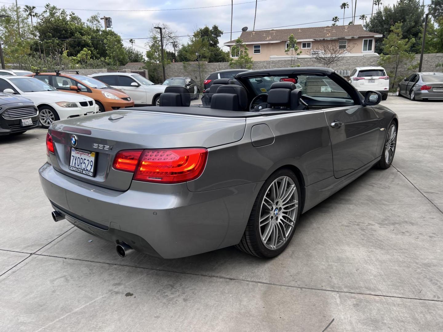 2013 Space Gray Metallic /Black BMW 3-Series 335i Convertible (WBADX7C56DJ) with an 3.0L L6 DOHC 24V engine, Automatic transmission, located at 30 S. Berkeley Avenue, Pasadena, CA, 91107, (626) 248-7567, 34.145447, -118.109398 - Convertible!! Navigation!! - Photo#40