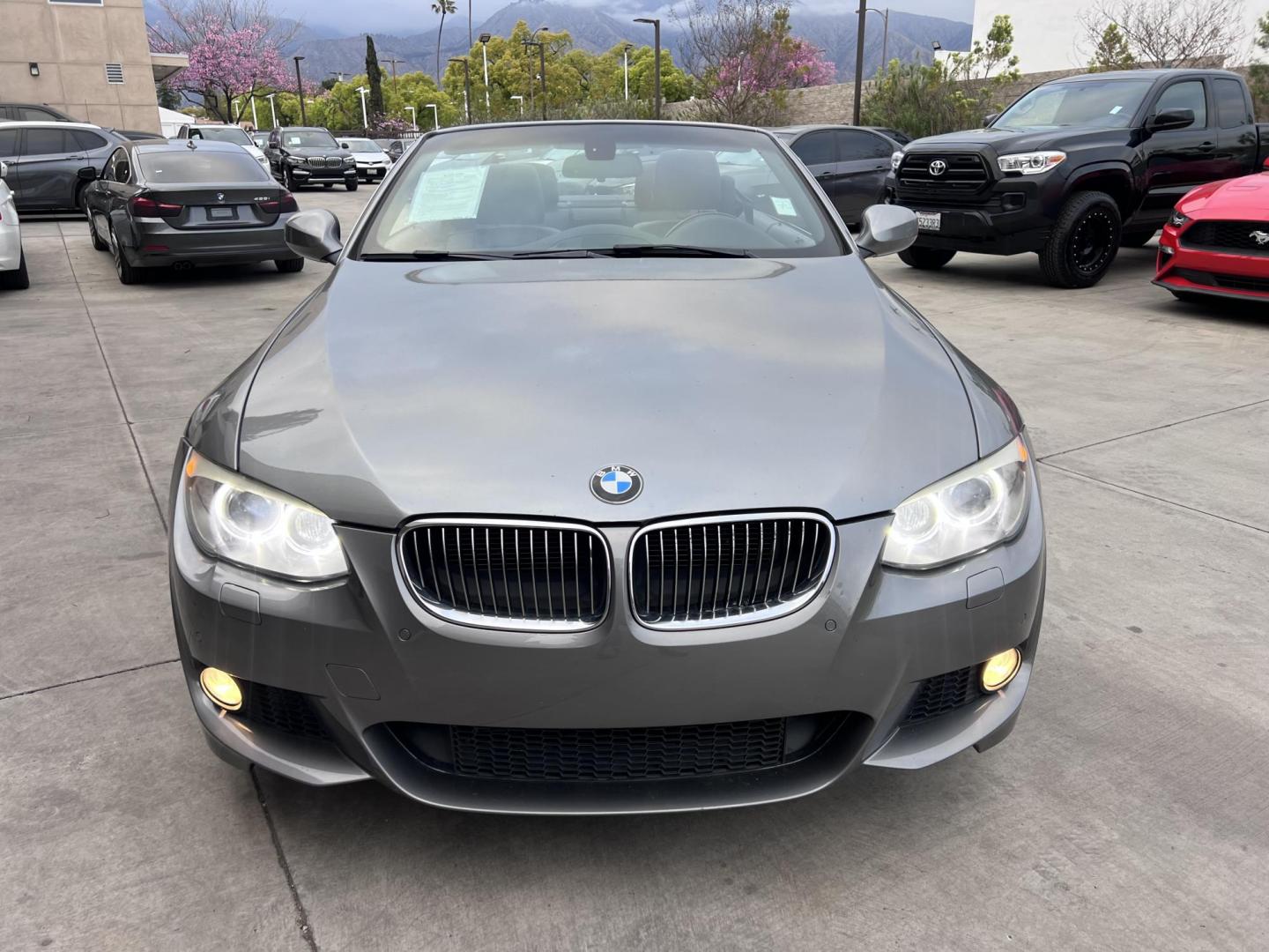 2013 Space Gray Metallic /Black BMW 3-Series 335i Convertible (WBADX7C56DJ) with an 3.0L L6 DOHC 24V engine, Automatic transmission, located at 30 S. Berkeley Avenue, Pasadena, CA, 91107, (626) 248-7567, 34.145447, -118.109398 - Convertible!! Navigation!! - Photo#43