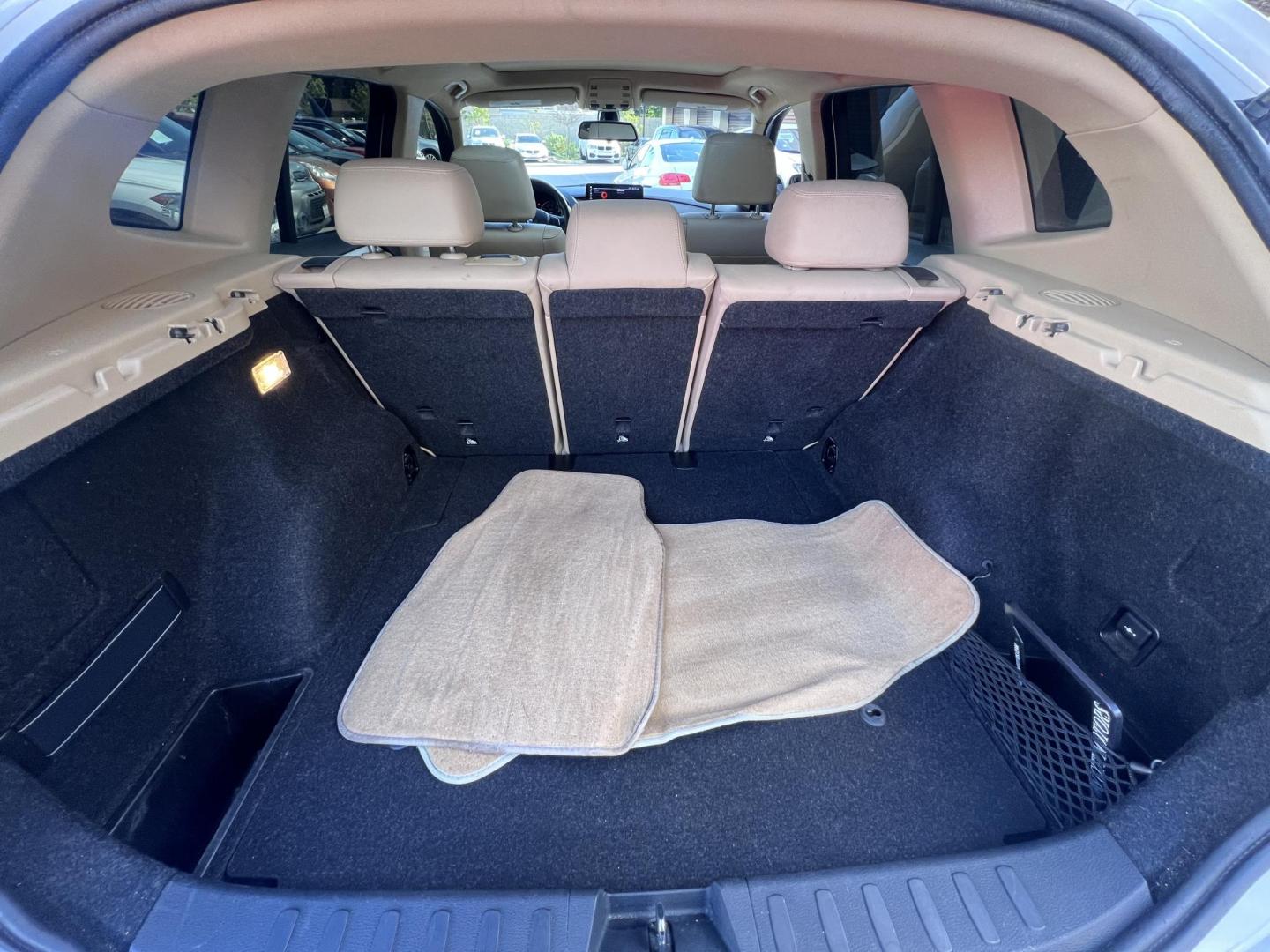 2013 White BMW X1 sDrive28i (WBAVM1C51DV) with an 2.0L L4 DOHC 16V engine, 8-Speed Automatic transmission, located at 30 S. Berkeley Avenue, Pasadena, CA, 91107, (626) 248-7567, 34.145447, -118.109398 - Crown City Motors is a used “Buy Here Pay Here” car dealer in Pasadena CA. “Buy Here Pay Here” financing, means that when you purchase your vehicle from our dealership, that you make the payments to the dealership as well. We do not need the banks approval to get you approved for a used auto - Photo#13