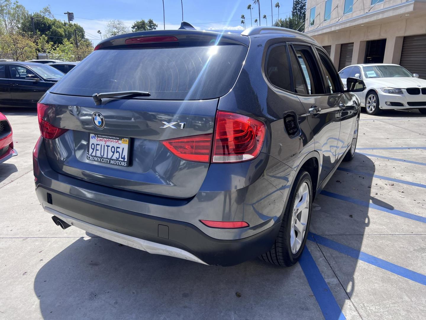 2013 Gray /BLACK BMW X1 sDrive28i (WBAVM1C50DV) with an 2.0L L4 DOHC 16V engine, 8-Speed Automatic transmission, located at 30 S. Berkeley Avenue, Pasadena, CA, 91107, (626) 248-7567, 34.145447, -118.109398 - Bad Credit? We can help! We are the bank. All our cars are thoroughly inspected and reconditioned by our technicians. FREE CARFAX report. Stop by or call to speak with our friendly staff. Whether you have bad credit, no credit, bankruptcy, or repossession, we can find the right loan package for you. - Photo#9