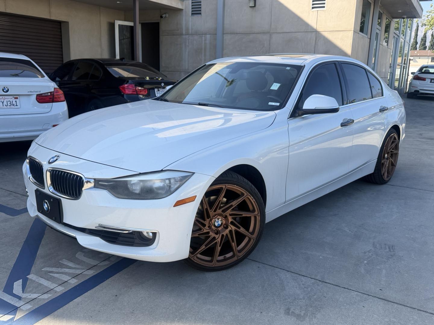2013 White /BROWN BMW 3-Series 328i Sedan (WBA3C1C5XDF) with an 2.0L L4 DOHC 16V engine, AUTOMATIC transmission, located at 30 S. Berkeley Avenue, Pasadena, CA, 91107, (626) 248-7567, 34.145447, -118.109398- Photo#0